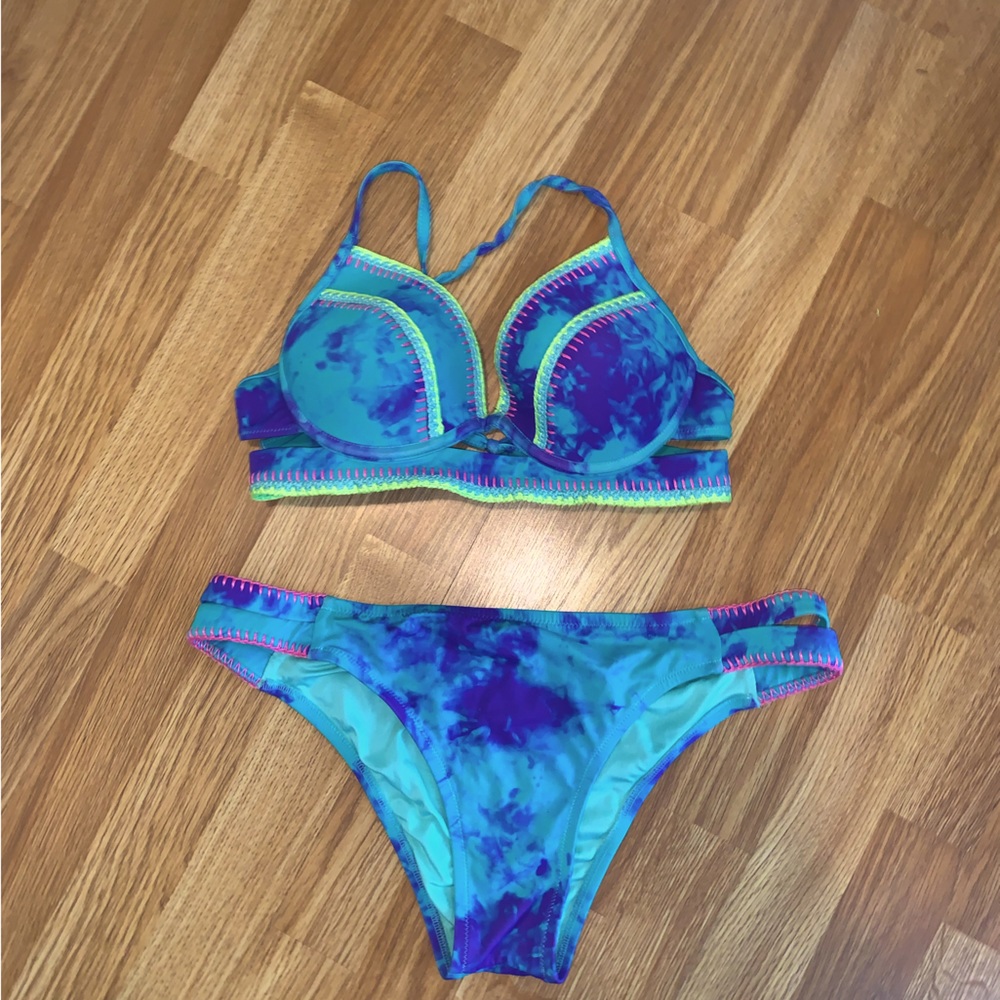 Two Piece Bikini ☀️ 🌊